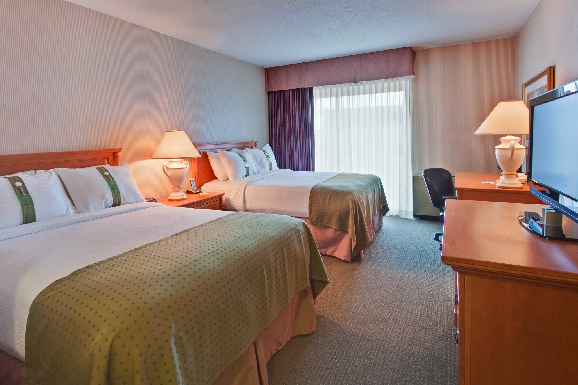 Doubletree By Hilton Kitchener Hotel Bagian luar foto
