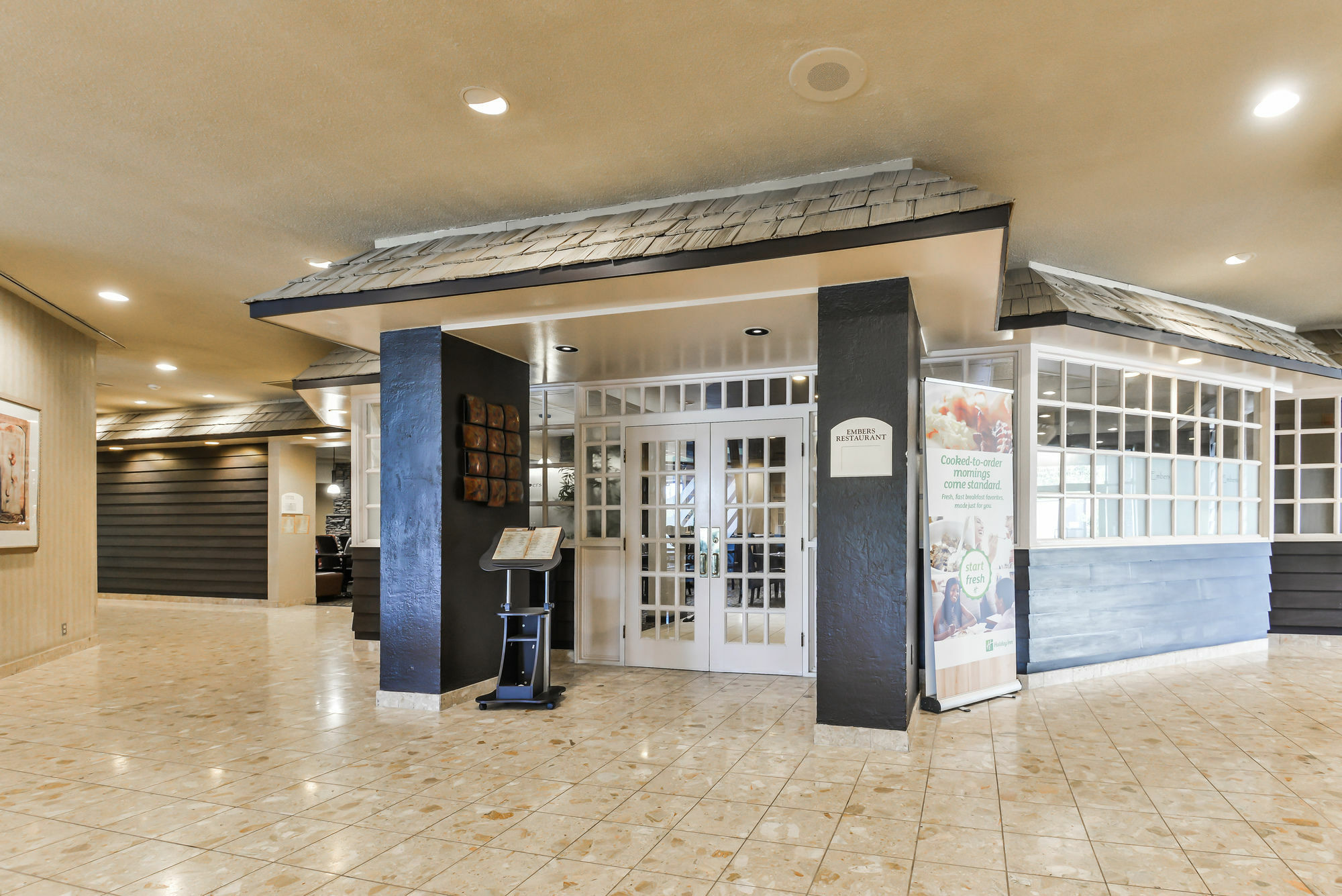 Doubletree By Hilton Kitchener Hotel Bagian luar foto