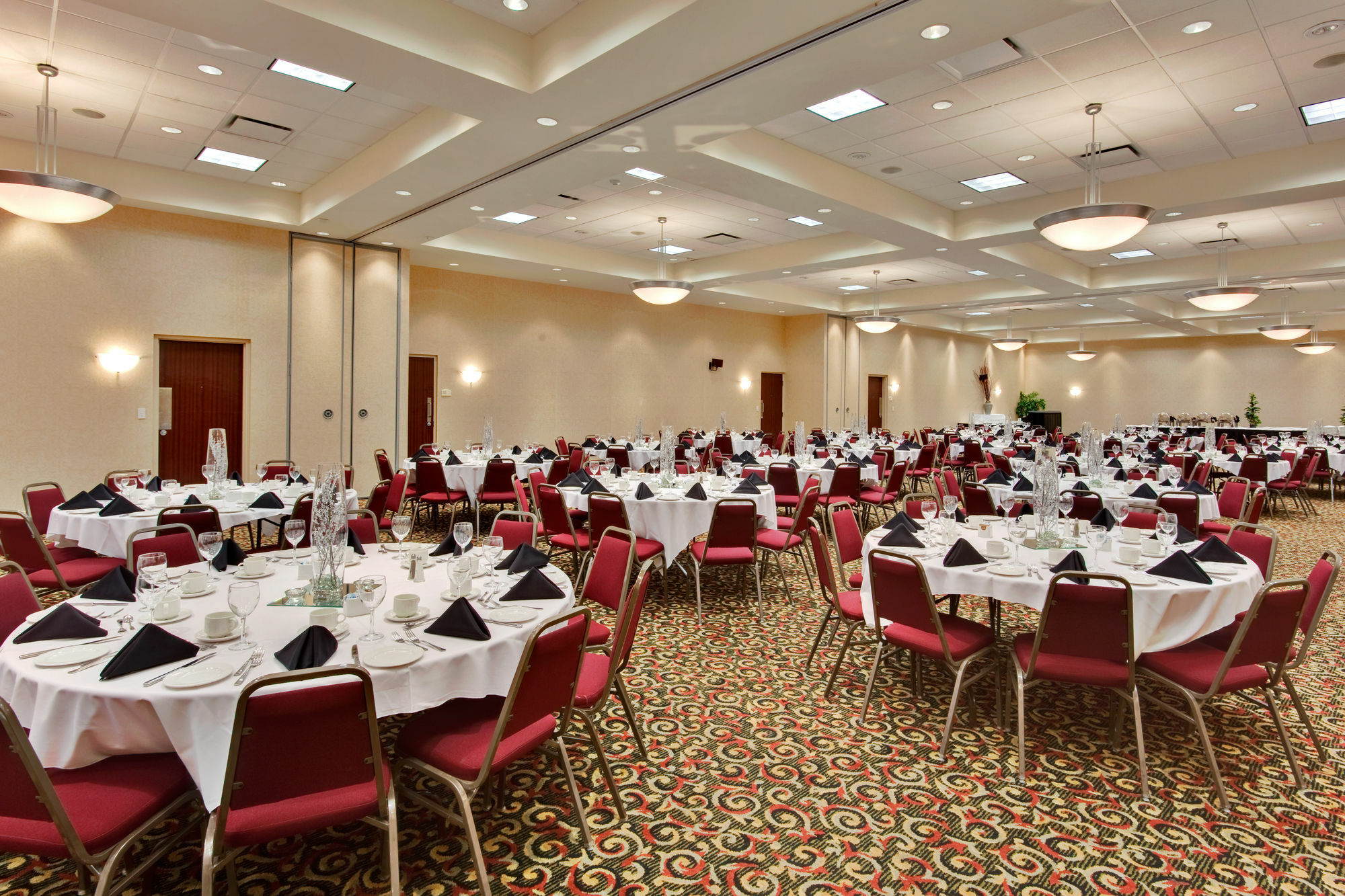 Doubletree By Hilton Kitchener Hotel Bagian luar foto
